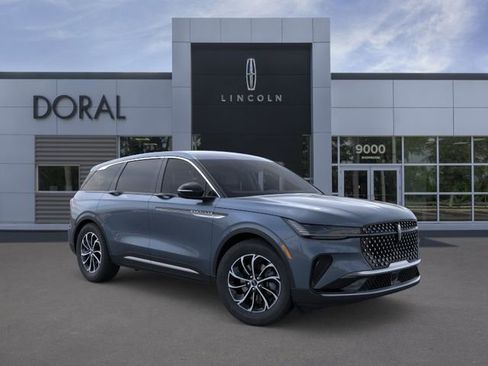 New 2026 Lincoln Nautilus Premier AWD/4WD image 7
