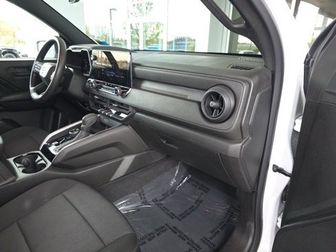 Used 2024 Chevrolet Colorado Trail Boss image 10