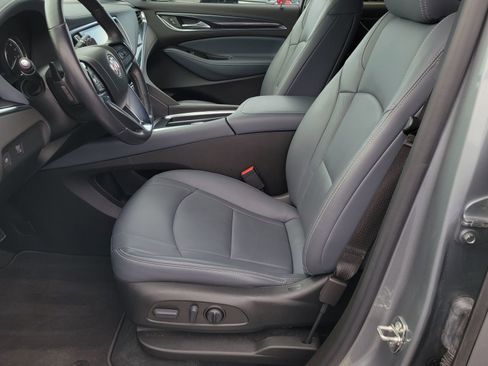 Used 2023 Buick Enclave Essence w/ Experience Buick Package image 9