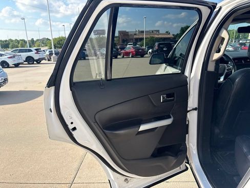 Used 2014 Ford Edge Limited w/ Equipment Group 302A FWD image 31