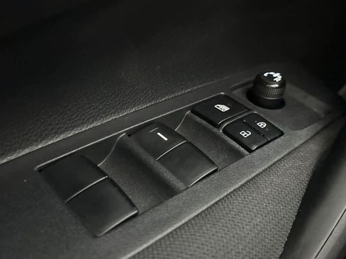 Used 2023 Toyota Corolla LE FWD image 17