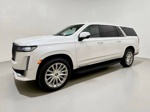 Used 2022 Cadillac Escalade ESV Premium Luxury AWD/4WD image 12