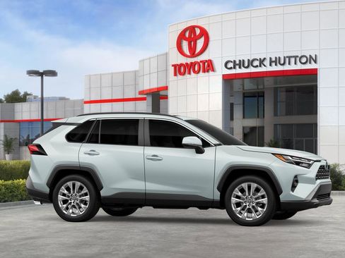 Used 2025 Toyota RAV4 XLE Premium AWD/4WD image 42