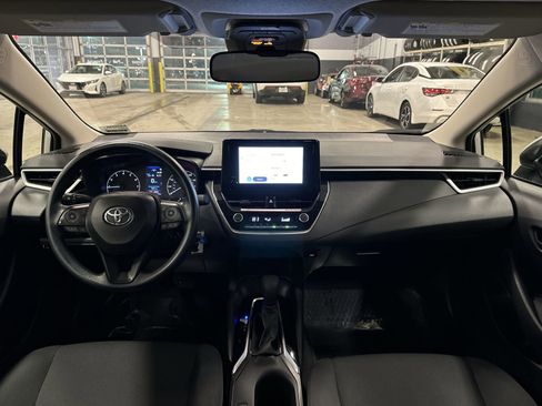 Used 2025 Toyota Corolla LE image 22