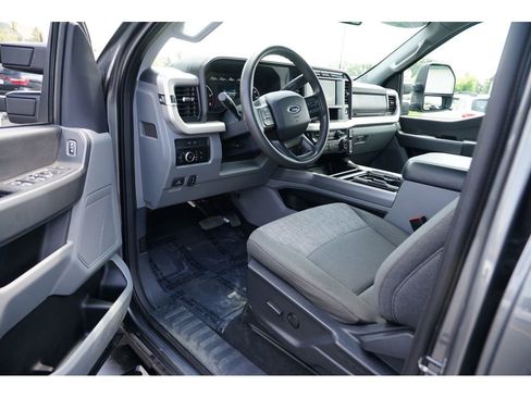 Used 2023 Ford F250 XLT image 13