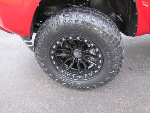 Used 2019 Toyota Tacoma 2WD Double Cab image 36