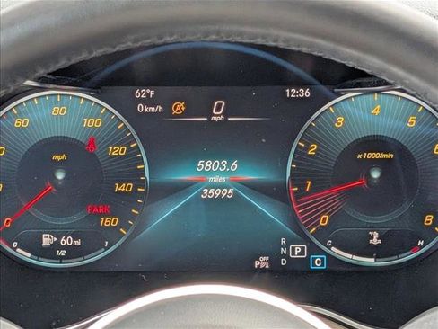 Used 2022 Mercedes-Benz GLC 300 4MATIC image 11
