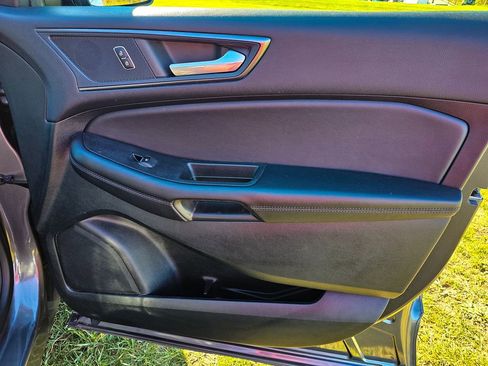 Used 2022 Ford Edge SE w/ Black Appearance Package image 42