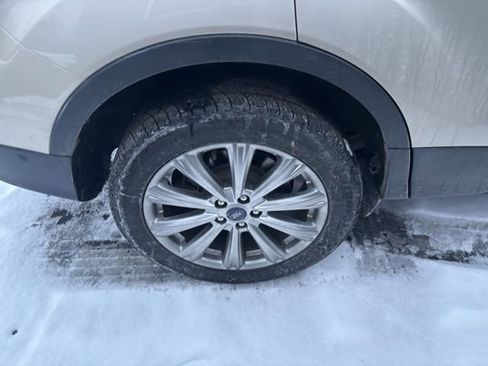 Used 2018 Ford Escape Titanium image 9