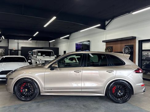 Used 2016 Porsche Cayenne GTS AWD/4WD image 5