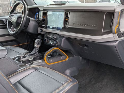 Used 2022 Ford Bronco Badlands image 21