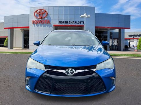 Used 2016 Toyota Camry SE FWD image 2