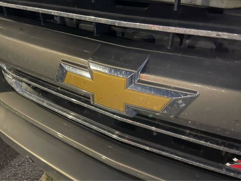 Used 2017 Chevrolet Silverado 1500 LTZ Z71 w/ LTZ Plus Package image 8