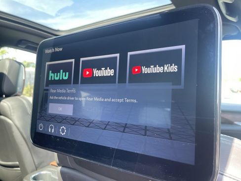 Used 2023 GMC Yukon Denali Ultimate AWD/4WD image 46