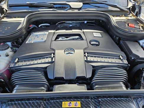 New 2026 Mercedes-Benz GLS 580 4MATIC image 17