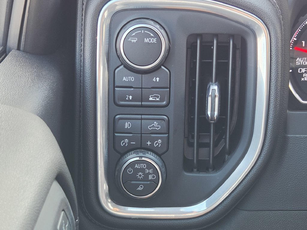 Used 2022 Chevrolet Silverado 1500 LTZ w/ Safety Package II AWD/4WD image 26