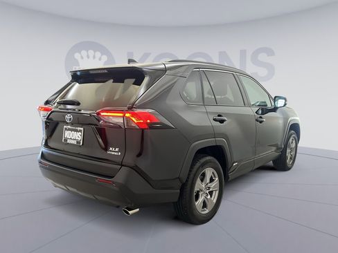 Used 2024 Toyota RAV4 XLE w/ Convenience Package AWD/4WD image 8