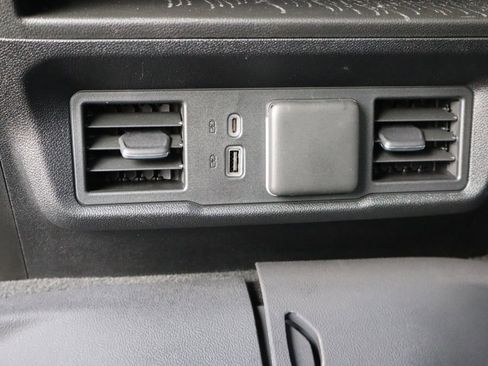 Used 2023 Chevrolet Silverado 1500 LT AWD/4WD image 18