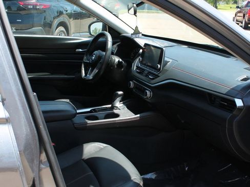Used 2022 Nissan Altima 2.5 SR FWD image 21