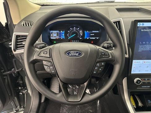 New 2024 Ford Edge SE w/ Black Appearance Package image 9