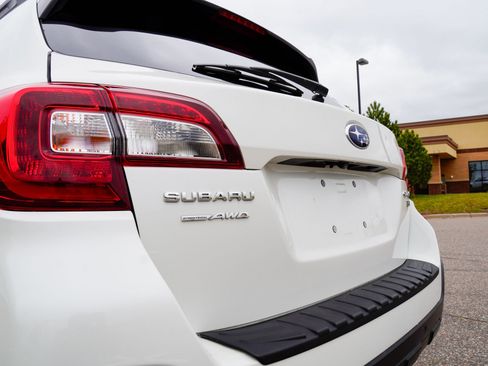 Used 2018 Subaru Outback 3.6R Limited AWD/4WD image 35
