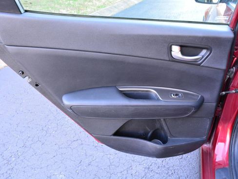 Used 2019 Kia Optima S w/ S Panoramic Sunroof Package image 11