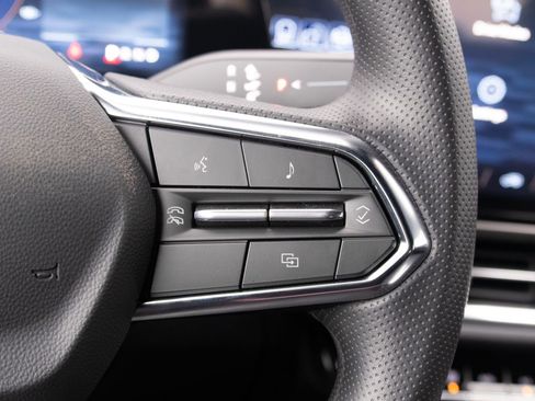 New 2026 Chevrolet Equinox EV LT image 8