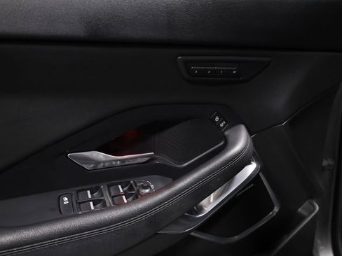 Used 2019 Jaguar E-PACE SE AWD/4WD image 11