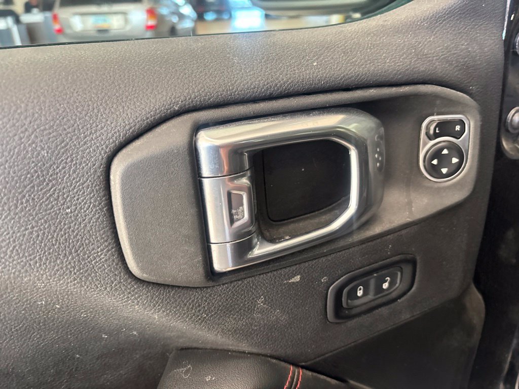 Used 2024 Jeep Gladiator Rubicon AWD/4WD image 12
