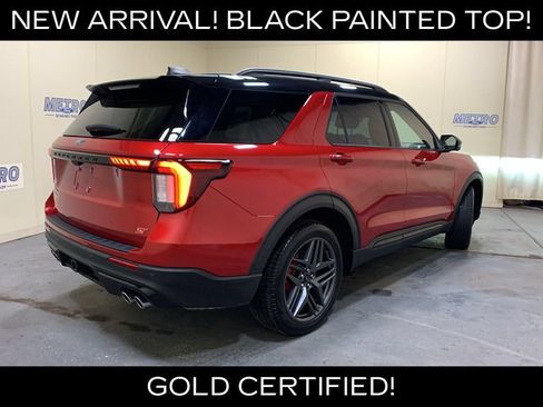 Used 2025 Ford Explorer ST w/ Sun And Sound Package AWD/4WD image 3