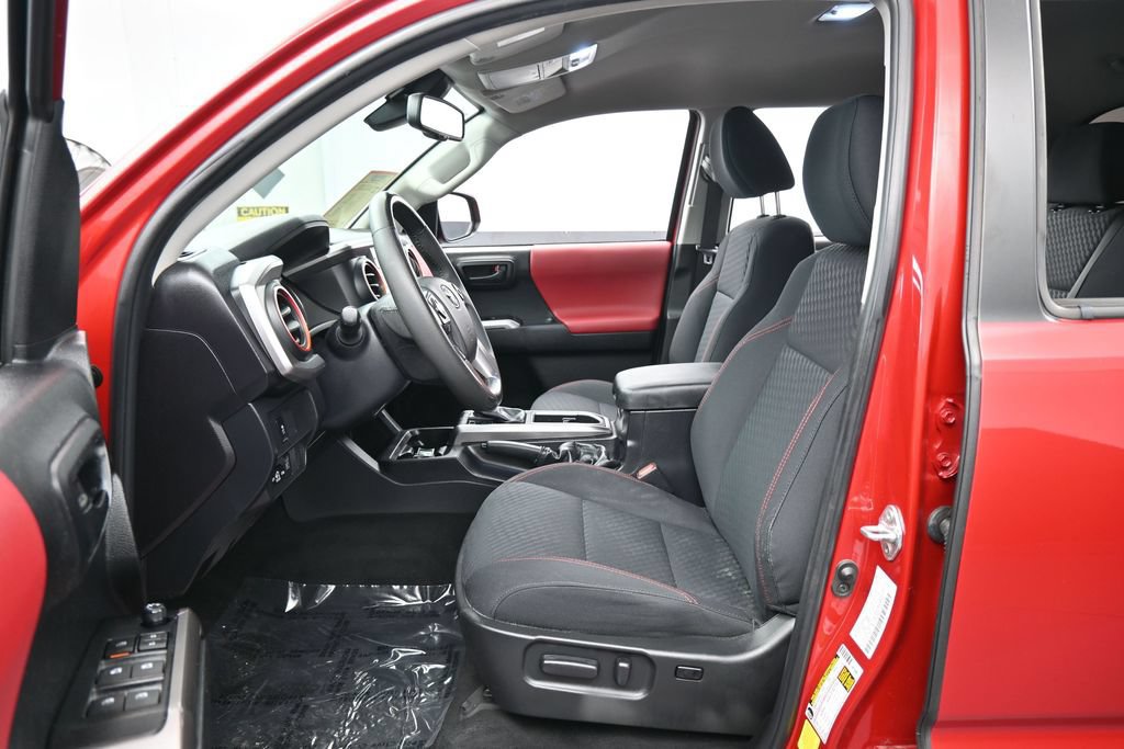 Used 2023 Toyota Tacoma SR5 w/ Technology Package RWD image 11