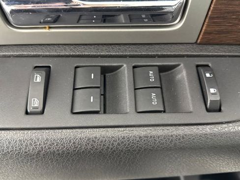 Used 2013 Ford F150 Lariat w/ Lariat Chrome Pkg image 19