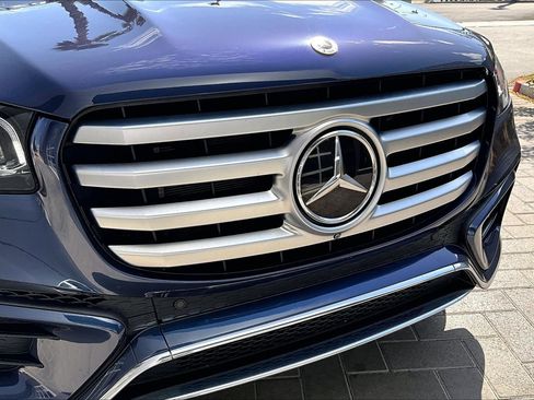 Used 2024 Mercedes-Benz GLS 580 4MATIC image 31
