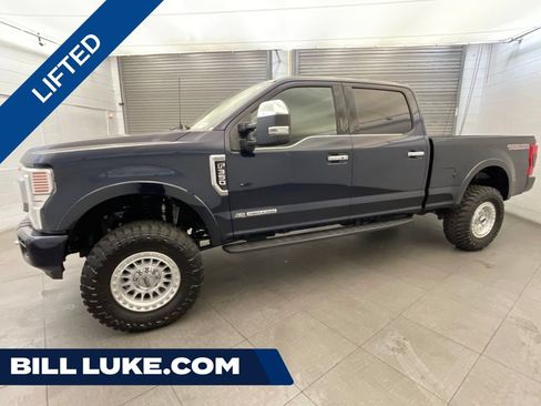 Used 2022 Ford F350 Platinum w/ Tremor Off-Road Package AWD/4WD image 1