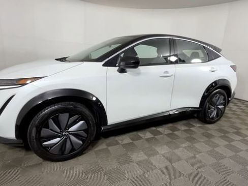 Used 2023 Nissan Ariya FWD image 9