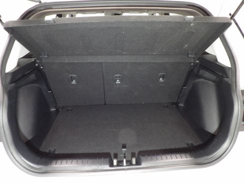 Used 2025 Hyundai Venue SEL FWD image 6