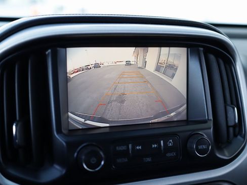 Used 2016 GMC Canyon SLE w/ Nightfall Edition image 15