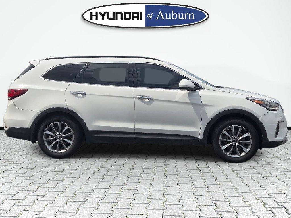 Used 2017 Hyundai Santa Fe SE FWD image 4