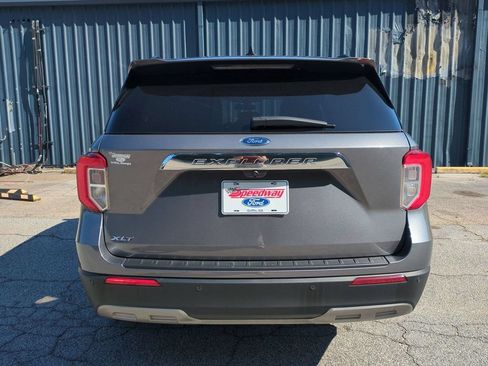 Used 2021 Ford Explorer XLT w/ Equipment Group 202A RWD image 8
