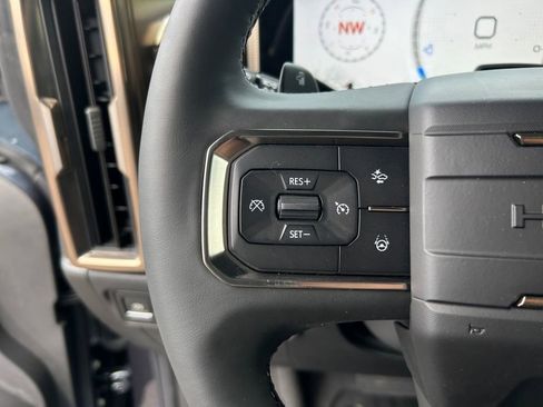 New 2025 GMC Hummer EV 2X w/ LPO, Dark Essentials Package image 17