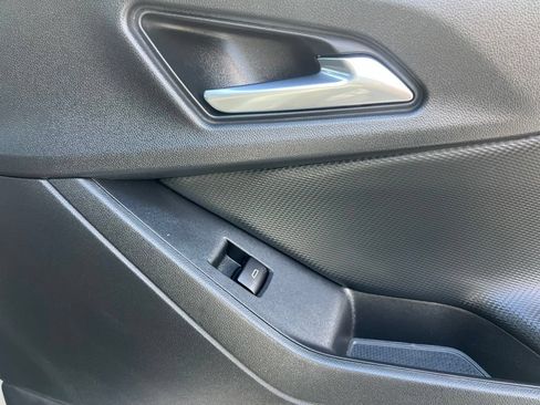 Used 2025 Chevrolet Equinox LT FWD image 40