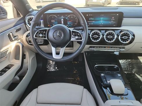 Used 2021 Mercedes-Benz CLA 250 image 5
