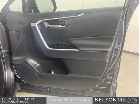 Used 2025 Toyota RAV4 XLE FWD image 16