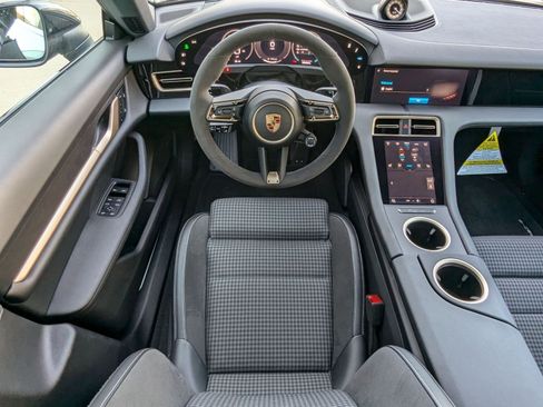 New 2025 Porsche Taycan 4S image 15