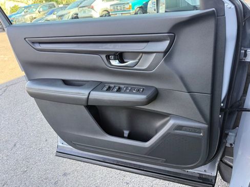 Used 2025 Honda CR-V EX image 21