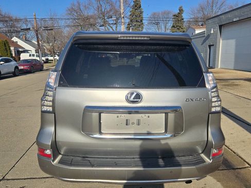 Used 2023 Lexus GX 460 Premium image 10