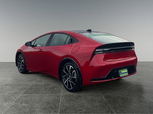 Used 2024 Toyota Prius Prime image 5