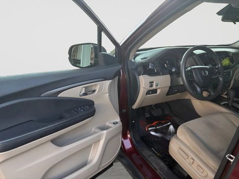 Used 2019 Honda Pilot EX image 11