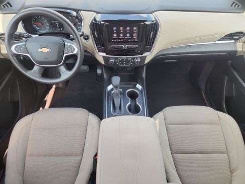 Used 2023 Chevrolet Traverse LS FWD image 19