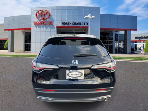 Used 2025 Honda HR-V Sport image 8